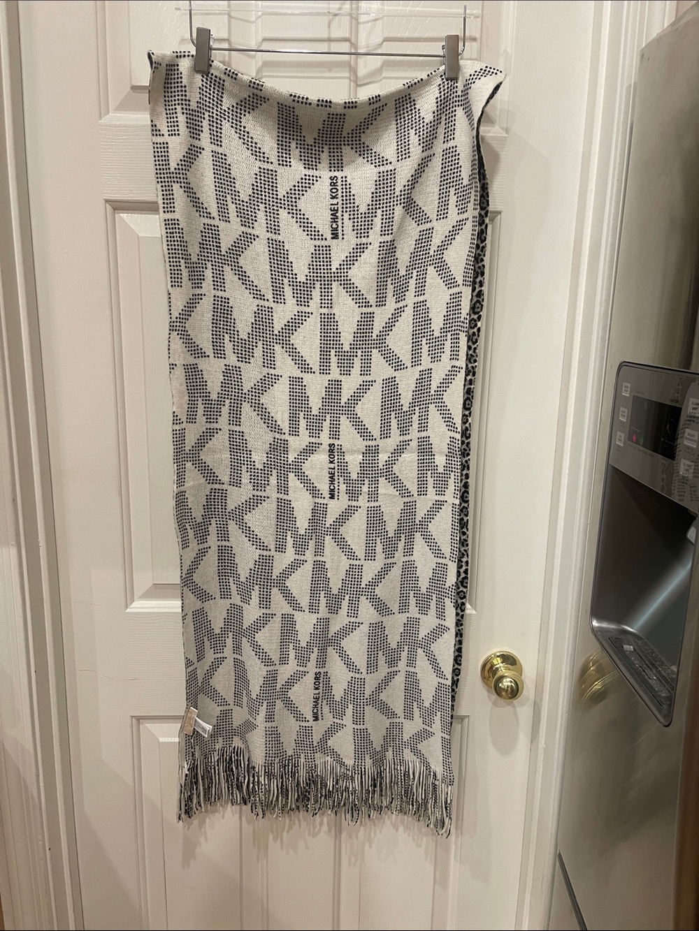 Michael Kors Black & White Logo Fringe Revisable Scarf 🧣